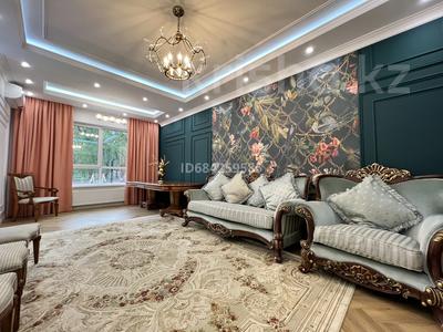 3-комнатная квартира, 115 м², 2/17 этаж, Макатаева за 149 млн 〒 в Алматы, Медеуский р-н