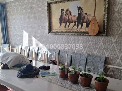 Отдельный дом · 4 комнаты · 97 м² · 10 сот., Абай 17 — Бурыл Құмжота за 20 млн 〒 в Жамбылской обл., Байзак