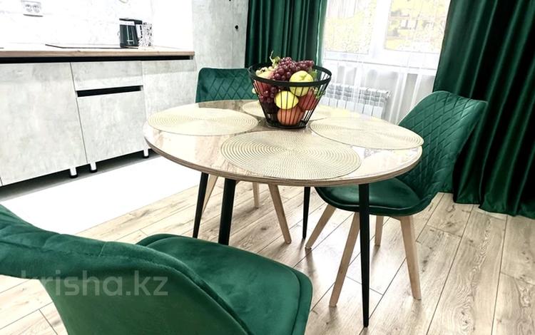 1-комнатная квартира · 55 м² · 3/6 этаж, Аскарова — Тауке хана, Аль фараби, Туркестанская , Республики. за 20 000 ₸ в Шымкенте, Туран р-н — фото 17