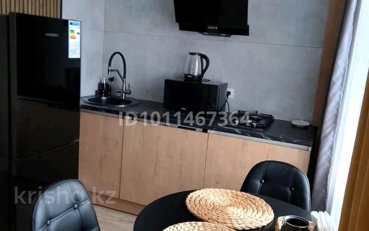 1-комнатная квартира · 32 м² · 7/9 этаж, Просп. Нуркена Абдирова 32 за 17 000 ₸ в Караганде, Казыбек би р-н — фото 2