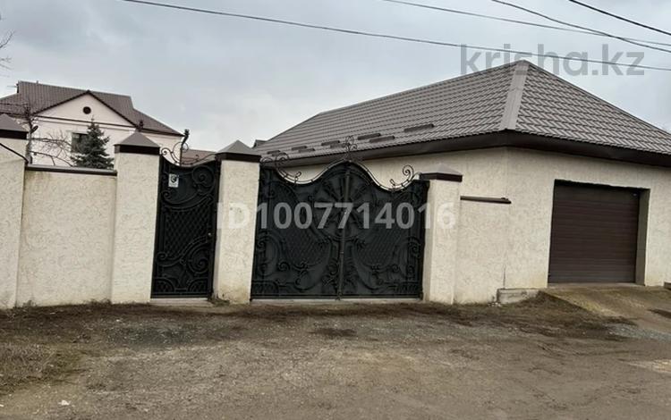 Отдельный дом · 8 комнат · 272 м² · 12 сот., Шевченко 137/1 — Район магазина Мир света за 140 млн 〒 в Уральске — фото 2