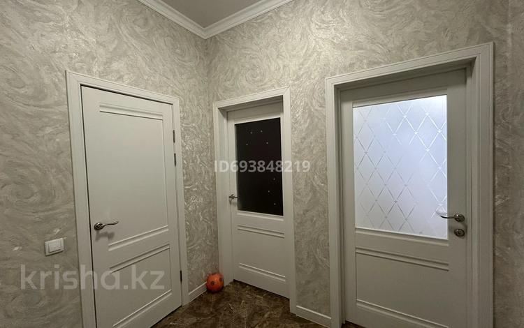 2-комнатная квартира, 45 м², 5/10 этаж помесячно, Назарбаева 100 — Ашимова за 200 000 〒 в Кокшетау — фото 10