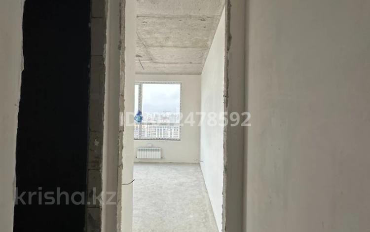 3-бөлмелі пәтер · 90.9 м² · 14/16 қабат, Райымбек батыр 2, бағасы: 65 млн ₸ в Астане, Сарайшык р-н — фото 2