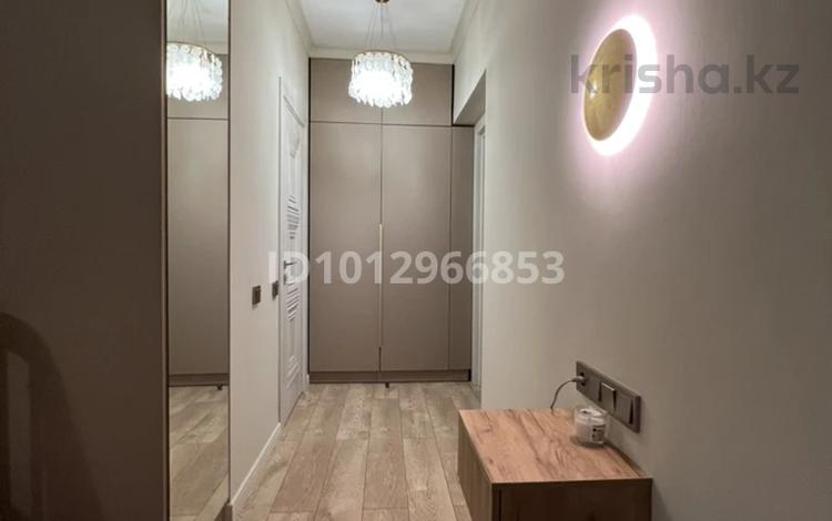 2-бөлмелі пәтер · 73 м² · 14/21 қабат, Варламова 27а, бағасы: 71 млн ₸ в Алматы, Алмалинский р-н — фото 2