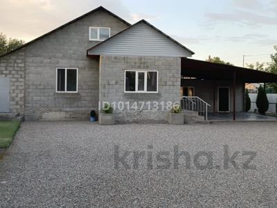 Отдельный дом · 6 комнат · 160 м² · 7 сот., Центральная 48 за 35 млн ₸ в Байтереке (Новоалексеевке)