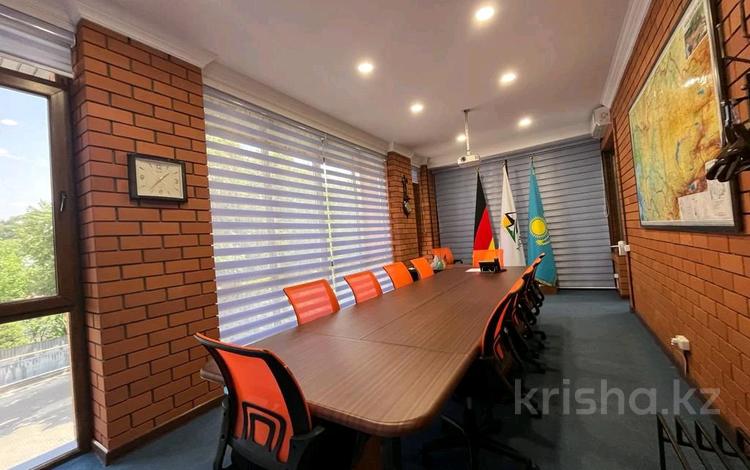 Жеке үй · 10 бөлме · 520 м² · 8 жүзд., Богенбай батыра 32 — Кастеева, бағасы: ~ 420 млн ₸ в Алматы, Медеуский р-н — фото 2