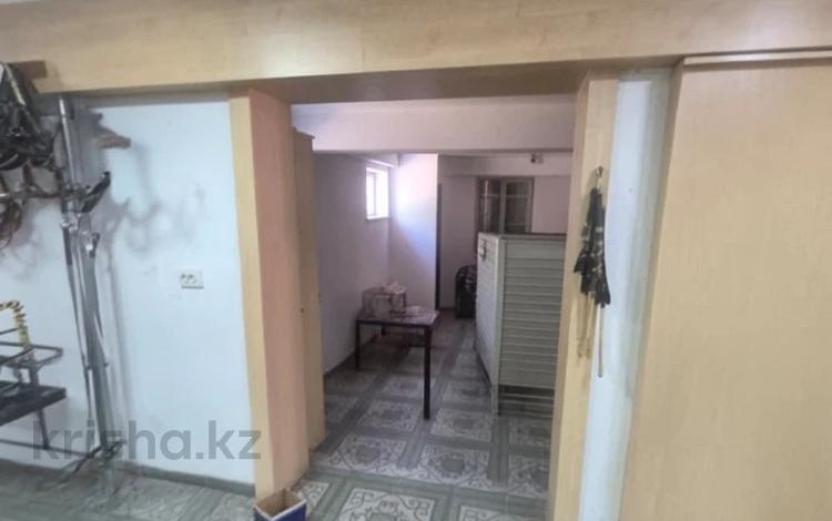 Еркін, кеңселер, дүкендер мен бутиктер, қоймалар · 450 м², бағасы: 1.3 млн ₸ в Алматы, Ауэзовский р-н — фото 2
