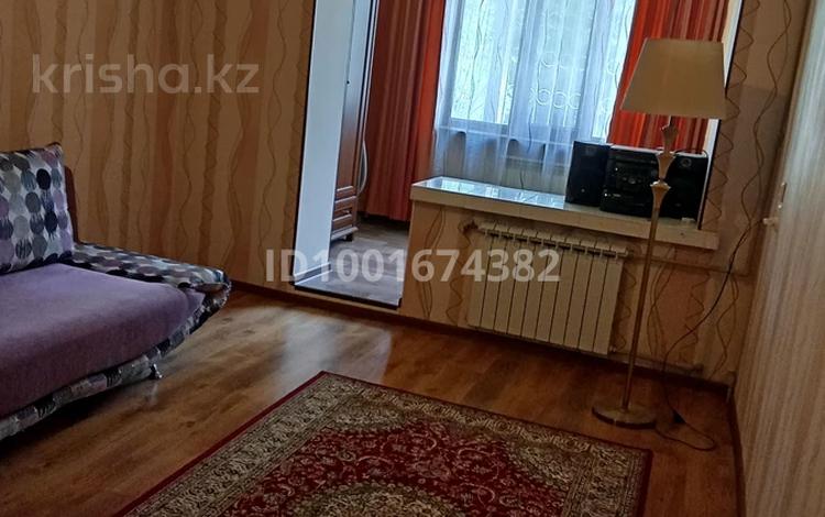 2-комнатная квартира · 58.3 м² · 1/5 этаж, 12-й микрорайон, 12-й микрорайон, улица Ш.Уалиханова 217г — Между школами 43 и 40 за 23 млн 〒 в Шымкенте, Енбекшинский р-н — фото 2