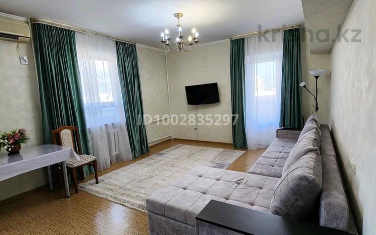 2-комнатная квартира · 54 м² · 10/14 этаж, мкр Самал-1 19 — Жолдасбекова за 420 000 ₸ в Алматы, Медеуский р-н — фото 2