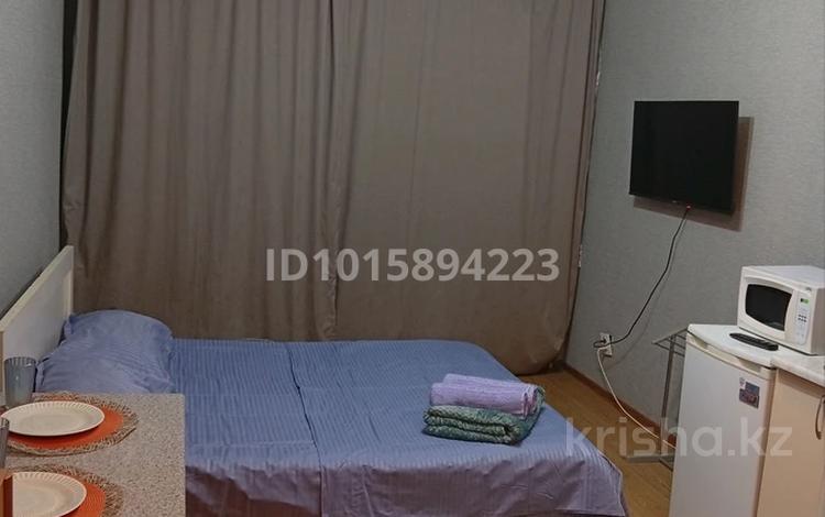 1-комнатная квартира · 20 м² · 2/4 этаж, мкр №5 21 — Метро Москва, ТРЦ Москва, между Алтынсарина и Отеген батыра за 1 500 ₸ в Алматы, Ауэзовский р-н — фото 2