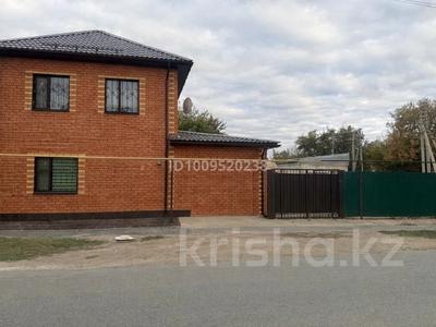 Отдельный дом · 6 комнат · 160 м² · 10 сот., Карева 23 — 8 марта за 100 млн ₸ в Уральске