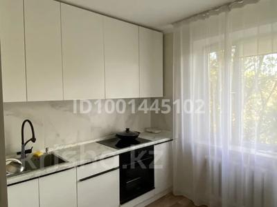Продажа квартир в Карагандинской обл.: 2-комнатная квартира · 56 м² · 2/9 этаж, Майкудук, 18й микрорайон 4 за 18.5 млн 〒 2-комнатная квартира · 56 м² · 2/9 этаж, Майкудук, 18й микрорайон 4 за 18.5 млн 〒 в Караганде, Алихана Бокейханова р-н