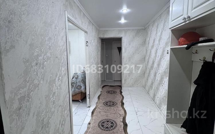 2-бөлмелі пәтер · 59.9 м² · 4/5 қабат, Б-Абая — Ресторан Кенсарай, бағасы: 12 000 ₸ в  — фото 18