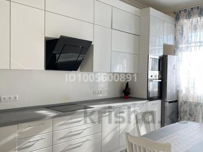 3-комнатная квартира · 115 м² · 12/14 этаж, 17-й мкр 10 за 500 000 〒 в Актау