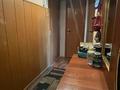 3-бөлмелі пәтер · 56 м² · 5/5 қабат, Джангельдина 32 — остановка Лакомка, бағасы: 18 млн ₸ в Шымкенте — фото 4