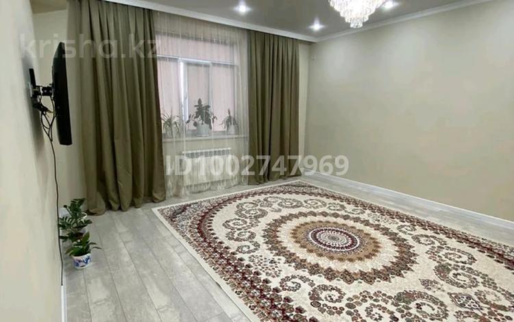 2-комнатная квартира · 64.7 м² · 7/9 этаж, мкр. Алтын орда, Тауелсиздик 24 — Х.Досмухамедов за 26 млн 〒 в Актобе — фото 2