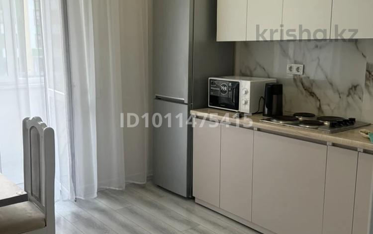 1-бөлмелі пәтер · 40 м² · 2/9 қабат, ул. Толе Би 25А, бағасы: 220 000 ₸ в Астане, Есильский р-н — фото 2