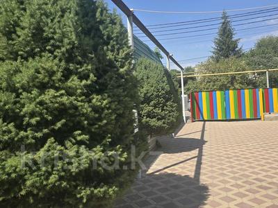 Отдельный дом · 8 комнат · 265 м² · 8 сот., мкр Коккайнар, Кус Жолы 12 за 147 млн ₸ в Алматы, Алатауский р-н