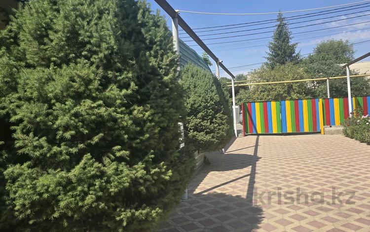 Отдельный дом · 8 комнат · 265 м² · 8 сот., мкр Коккайнар, Кус Жолы 12 за 147 млн ₸ в Алматы, Алатауский р-н — фото 2