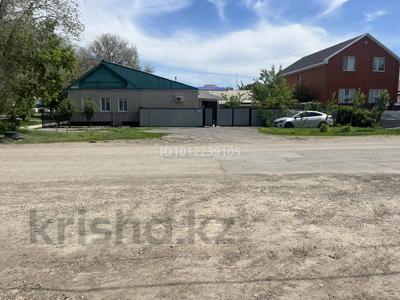 Отдельный дом · 4 комнаты · 111.9 м² · 4 сот., Асау-барак 159 — Жангелдина42 за 27 млн ₸ в Актобе, мкр. Курмыш