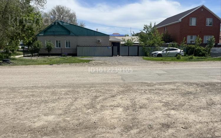 Отдельный дом · 4 комнаты · 111.9 м² · 4 сот., Асау-барак 159 — Жангелдина42 за 27 млн ₸ в Актобе, мкр. Курмыш — фото 2