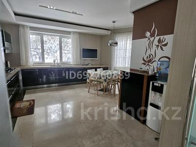 7-комнатный дом помесячно, 466 м², Редько за 2.5 млн 〒 в Алматы, Бостандыкский р-н
