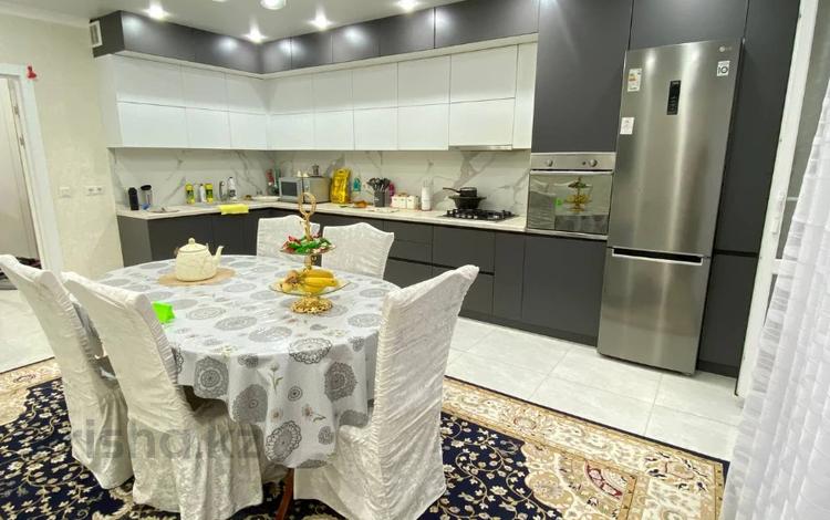 4-комнатная квартира · 130 м² · 4/9 этаж, микрорайон Береке 52 за 62 млн ₸ в Костанае — фото 2
