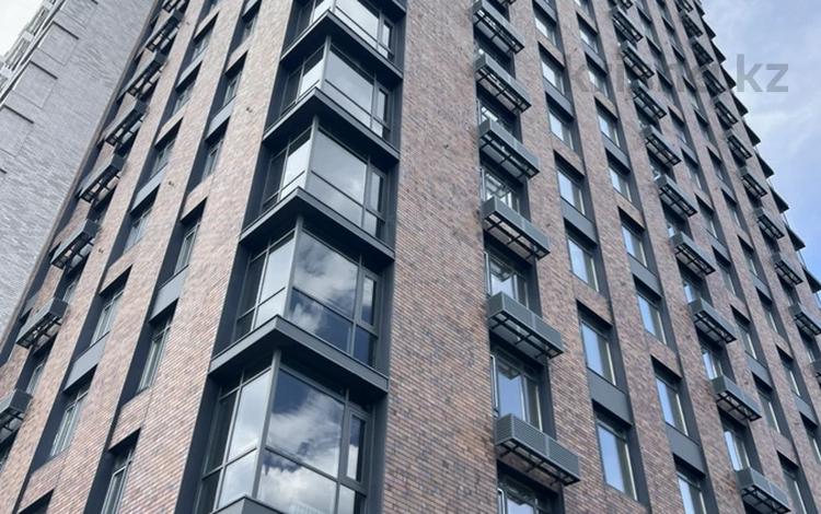 2-бөлмелі пәтер · 68.3 м² · 13/18 қабат, ул. Ержанова 63/2, бағасы: 35.9 млн ₸ в Караганде — фото 2