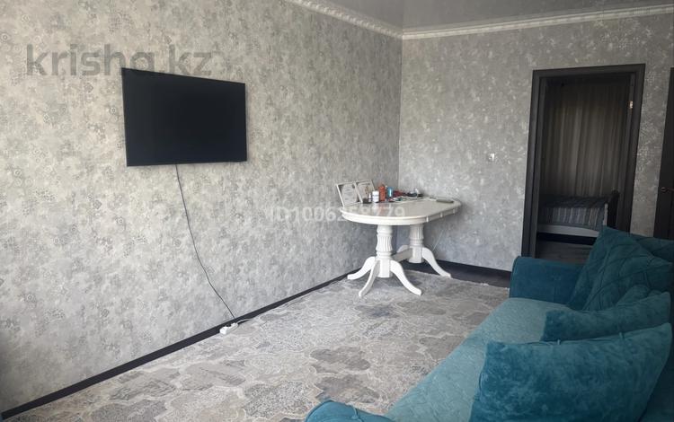 3-комнатная квартира · 56.6 м² · 2/5 этаж, Желтоксан 21 — Ауэзова за 13 млн 〒 в Аксу — фото 2