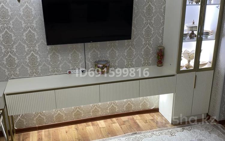 3-комнатная квартира · 70 м² · 3/5 этаж, 12-й микрорайон, 12-й микрорайон 217Г — Уалиханова 217Г за 33 млн ₸ в Шымкенте, Енбекшинский р-н — фото 2