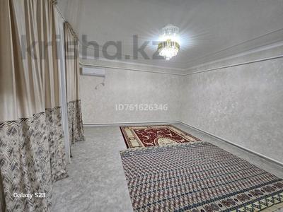 Отдельный дом · 2 комнаты · 60 м² · 10 сот., Рахат-4 77 көше 170уй — Угловой за 9.5 млн 〒 в Жанаозен