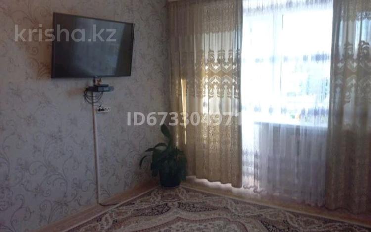 1-комнатная квартира, 30 м², 4/5 этаж, Молдагулова за 3.7 млн 〒 в Алге — фото 2