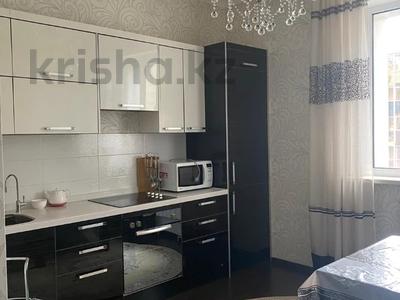 2-комнатная квартира · 77 м², Тараса Шевченко 4 — проспект Сарыарка за 240 000 ₸ в Астане