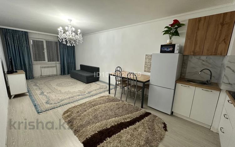 2-комнатная квартира · 55 м² · 8/9 этаж, мкр Аккент 66 за 16 000 ₸ в Алматы, Алатауский р-н — фото 2