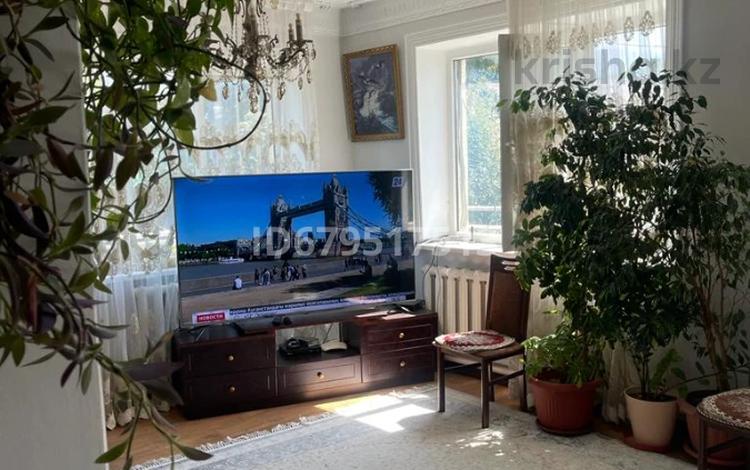 Отдельный дом · 8 комнат · 250 м², Саратовская 3 за 105 млн ₸ в Алматы, Медеуский р-н — фото 2