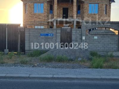 Жер үй мен саяжайлар в Туркестанской обл.: Жеке үй · 8 бөлме · 220 м² · 10 сот., Байшешек 28, бағасы: 35 млн 〒 Жеке үй · 8 бөлме · 220 м² · 10 сот., Байшешек 28, бағасы: 35 млн 〒 в Туркестане