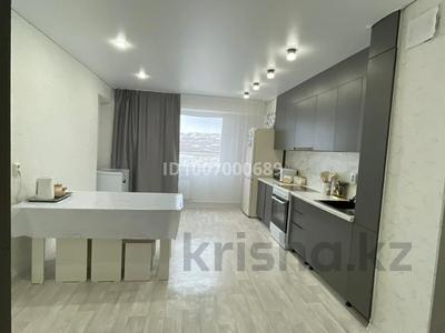 2-бөлмелі пәтер · 76.5 м² · 4/9 қабат, Есенберлина 6/2 — Аль-Фараби, бағасы: 32.5 млн ₸ в Усть-Каменогорске, Ульбинский