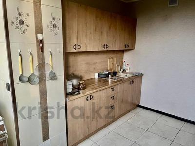 3-бөлмелі пәтер · 68 м² · 5/5 қабат, Досмухамедова 68в, бағасы: 54 млн ₸ в Алматы, Алмалинский р-н