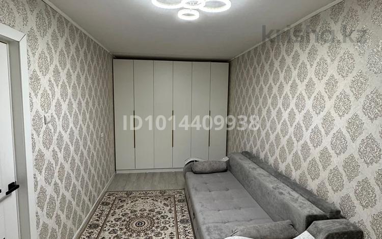 2-комнатная квартира · 44.7 м² · 1/5 этаж, Майкудук, 12й микрорайон 39 за 9 млн ₸ в Караганде, Алихана Бокейханова р-н — фото 2