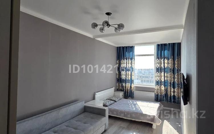 1-комнатная квартира · 37 м² · 18/19 этаж, Кабанбай батыр 49а за 250 000 ₸ в Астане, Нура р-н — фото 7