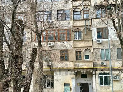 3-бөлмелі пәтер, 70 м², 2/5 қабат, Алимбетова 45б — Байтурсынова, бағасы: 35 млн 〒 в Шымкенте, Аль-Фарабийский р-н