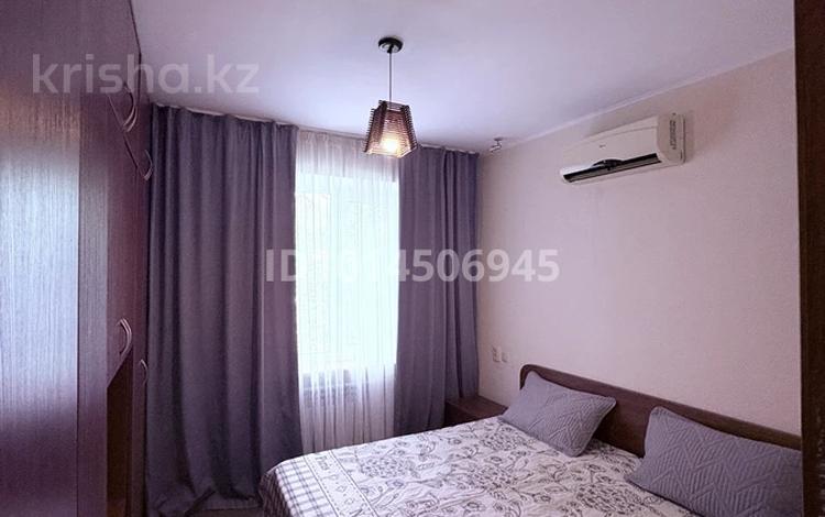 2-бөлмелі пәтер · 65 м² · 3/4 қабат, Панфилова 51 — Маметова, бағасы: 15 000 ₸ в Алматы, Алмалинский р-н — фото 2