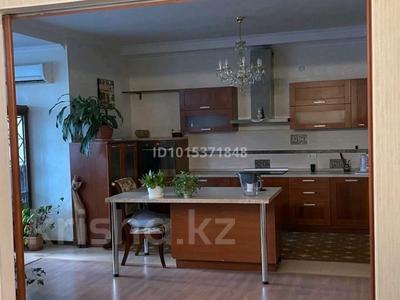 3-комнатная квартира · 150 м² · 7/30 этаж, Габдуллина 17 за 440 000 ₸ в Астане, р-н Байконур