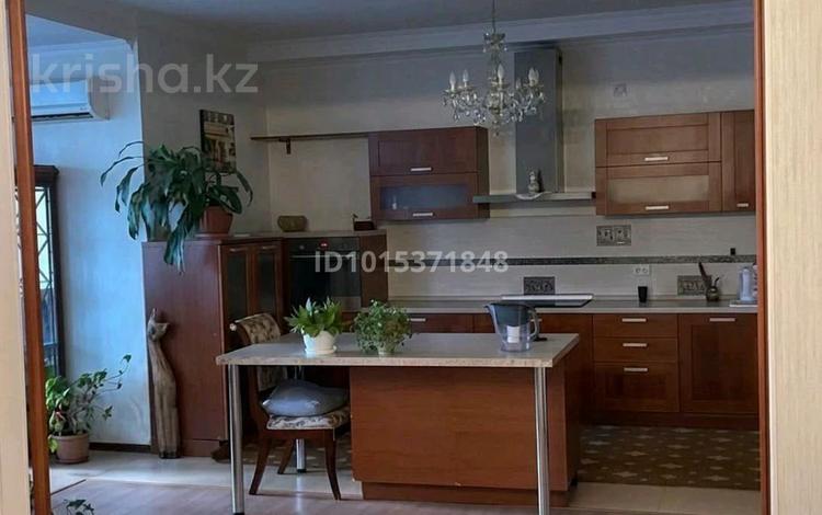 3-комнатная квартира · 150 м² · 7/30 этаж, Габдуллина 17 за 440 000 ₸ в Астане, р-н Байконур — фото 2