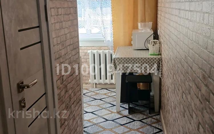 1-комнатная квартира · 33 м² · 3/5 этаж, Донентаево 40 за 95 000 ₸ в Аксу — фото 2