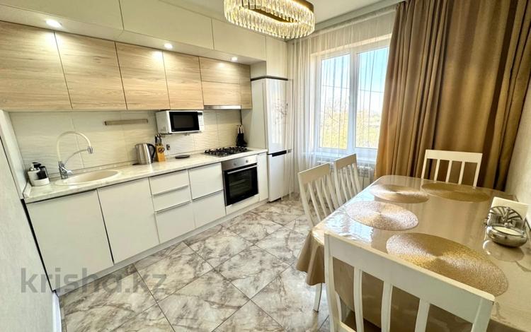 2-бөлмелі пәтер · 51.5 м² · 5/5 қабат, №6 ш/а., бағасы: 39.9 млн ₸ в Алматы, Ауэзовский р-н — фото 4