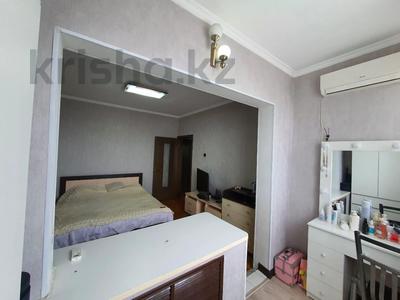Продажа квартир в Алматы: 4-комнатная квартира · 93 м² · 9/9 этаж, мкр Аксай-2 за 56 млн 〒 4-комнатная квартира · 93 м² · 9/9 этаж, мкр Аксай-2 за 56 млн 〒 в Алматы, Ауэзовский р-н