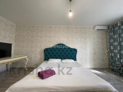 1-комнатная квартира · 30 м² · 2/5 этаж, Байтурсынова 3 — Паримбетова за 10 000 〒 в 