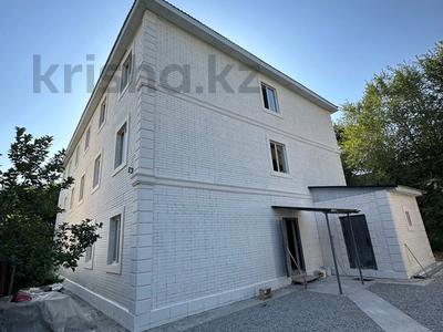 Отдельный дом · 33 комнаты · 720 м² · 7 сот., Алексеева за ~ 300 млн 〒 в Алматы, Алмалинский р-н