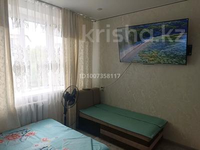 1-бөлмелі пәтер · 53 м² · 3 қабат, Желтоксан 12б — Возле кафе дадам, бағасы: 8 000 〒 в Талдыкоргане, мкр Самал